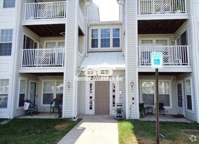 Building Photo - 2443 Blue Springs Ct