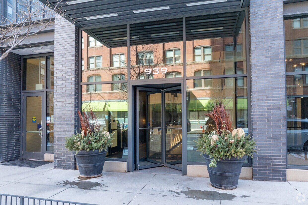 Union West - 939 W Washington Blvd Chicago, IL 60607 | Apartments.com, image size:1240x827