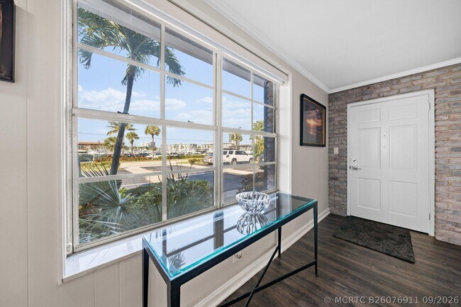 Foto del edificio - 130 Yacht Club Dr