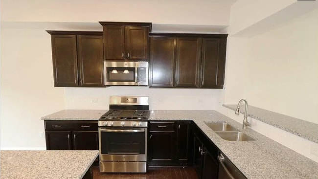 Building Photo - Modern Comfort, Flexible Living, Tailored for You 3 Bedrooms | 2.5 Bathrooms Cameron Creek | Tega...