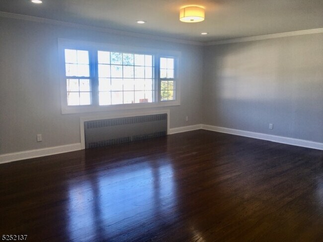 Foto del edificio - 281 Boyle Ave