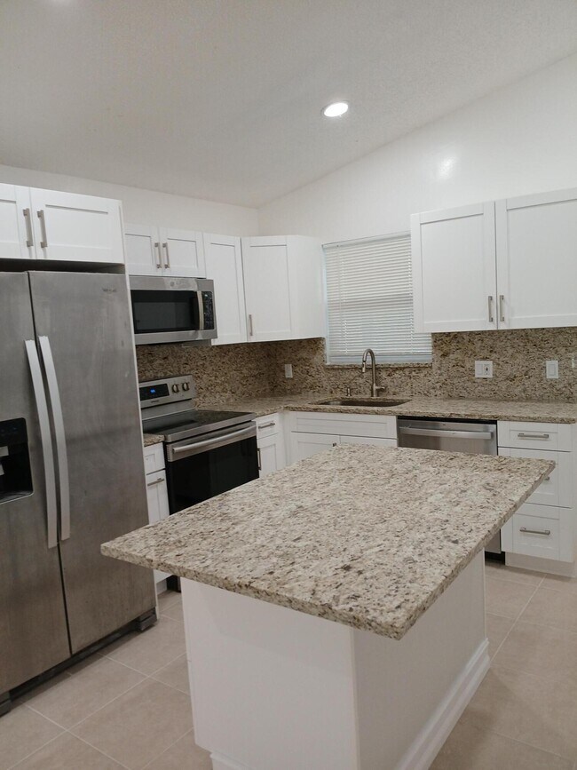 Foto del edificio - 8743 Sol Ter