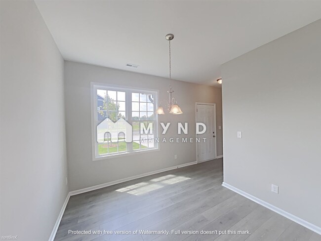 Building Photo - 4 br, 2.5 bath House - 651 Sturgeon Street