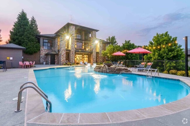 Building Photo - Aventura Falcon Valley