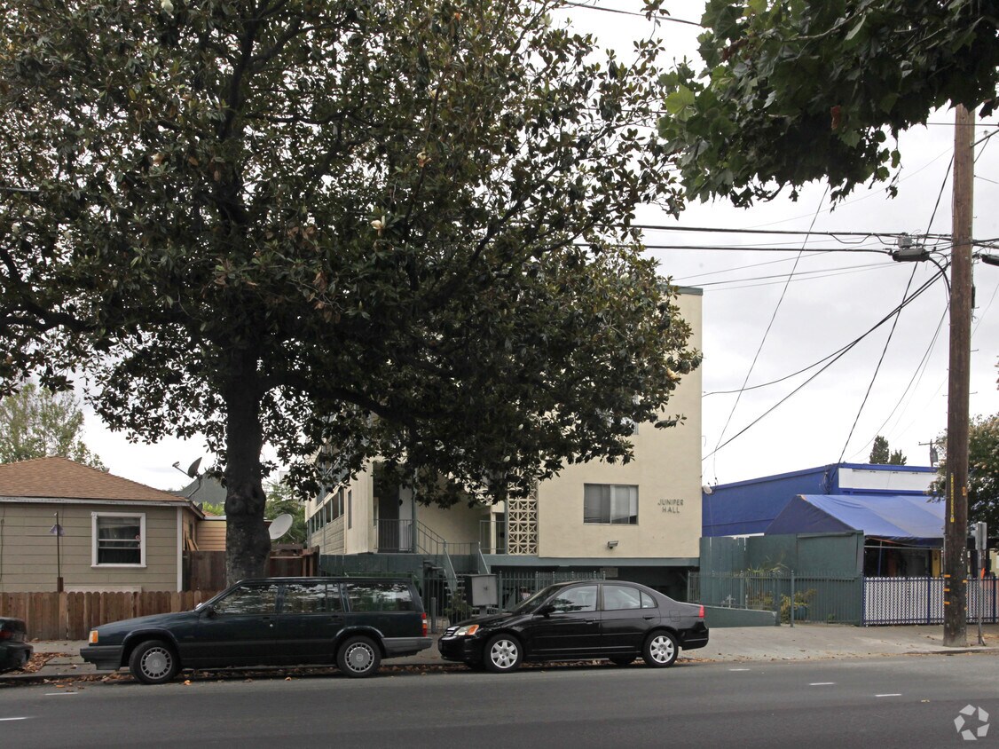 Building Photo - Hacienda del Norte Apartments