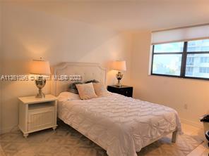 Building Photo - 1621 Collins Ave