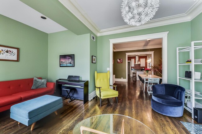 Foto del edificio - 734 W Briar Pl