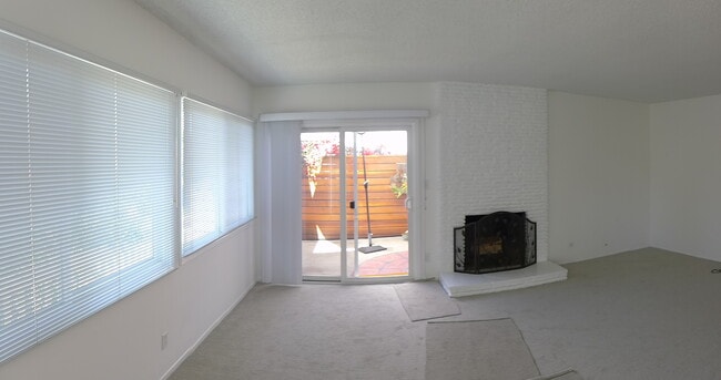 Building Photo - 2802 Ingleside Dr