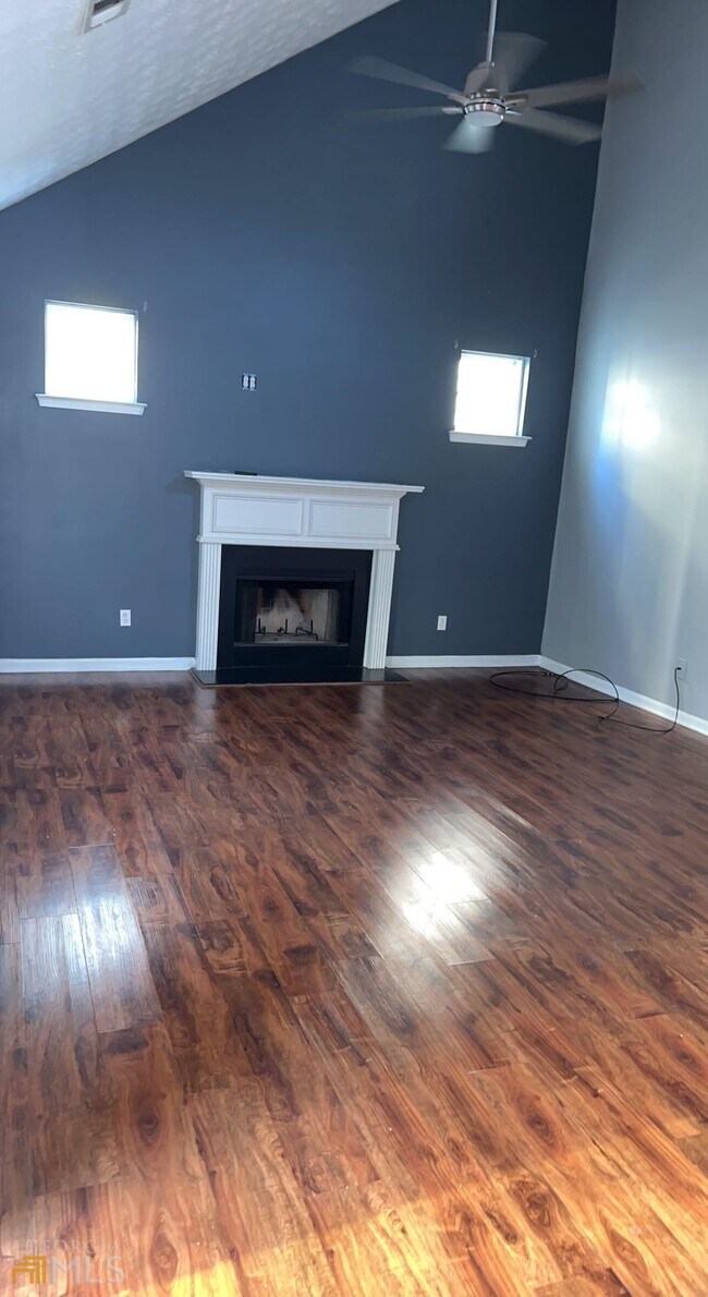 Building Photo - 4760 Highpoint Way