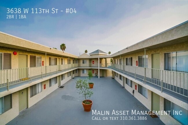 Foto del edificio - 3638 W 113th St