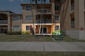 Building Photo - 6992 SW 39th St