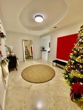 Building Photo - 799 Crandon Blvd