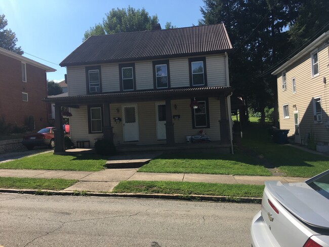 Side by side duplex - 330 College Ave