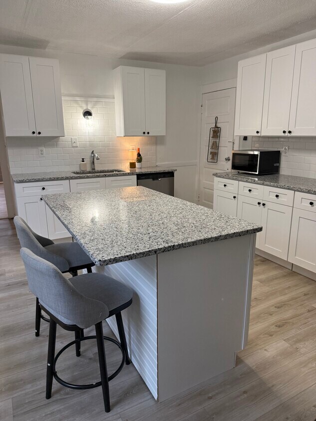 Foto principal - 1825 Clover Ave