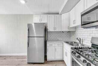 Building Photo - 1805 W 80th St