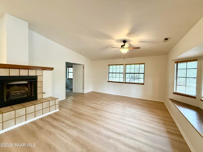 Foto del edificio - 1595 Sierry Peaks Dr