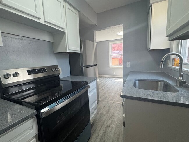 Foto del edificio - 2 bed 2 bath Bungalow in South Lincoln