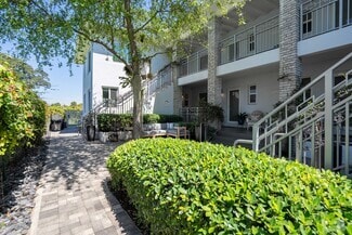 Building Photo - 117 S Shore Dr
