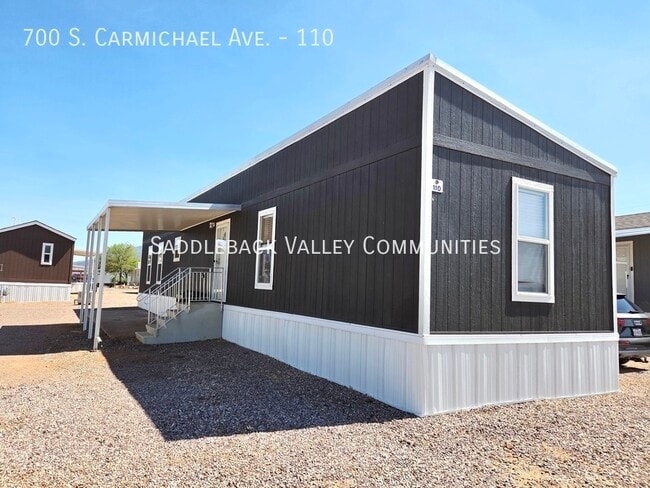 Building Photo - 700 S Carmichael Ave