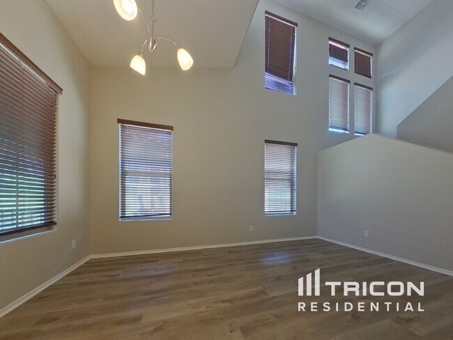 Foto del edificio - 13227 N 153rd Ln