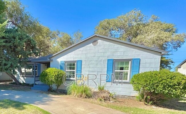 Building Photo - 3310 28th St