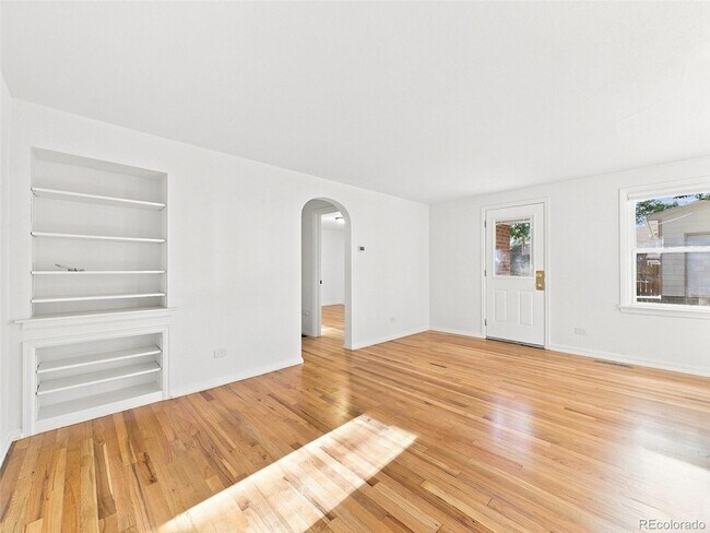 Building Photo - 1317 Zenobia St