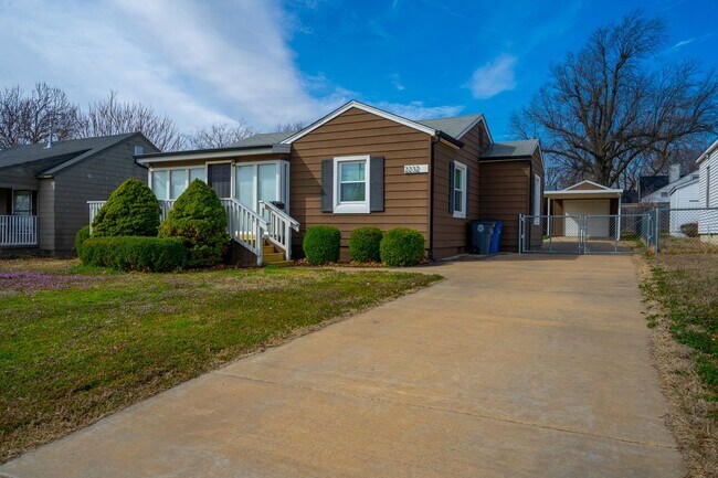 Foto del edificio - Charming And Cozy 2 Bedroom Home