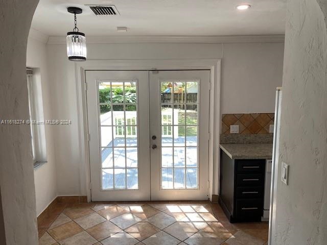 Building Photo - 7550 SW 67th Ave
