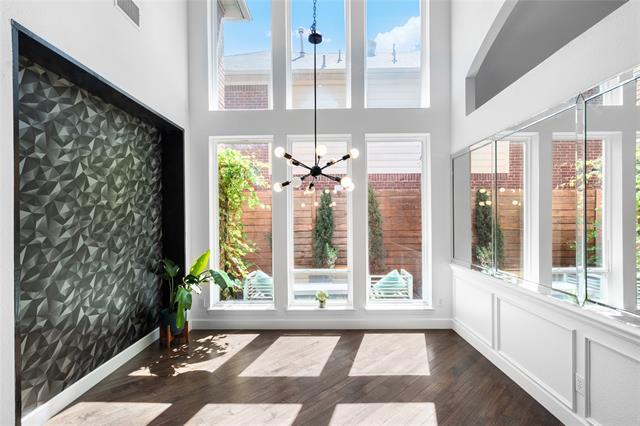 Foto del edificio - 18815 Park Grove Ln