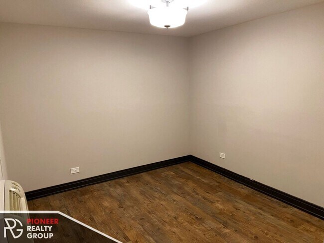 Foto del edificio - 512 W Wrightwood Ave