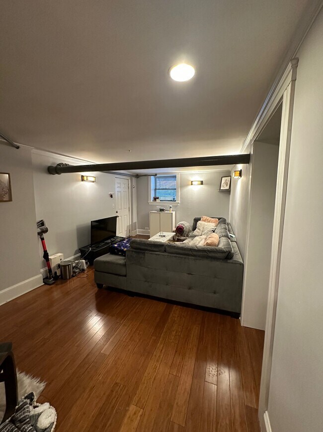 Foto del edificio - 346 N Austin Blvd