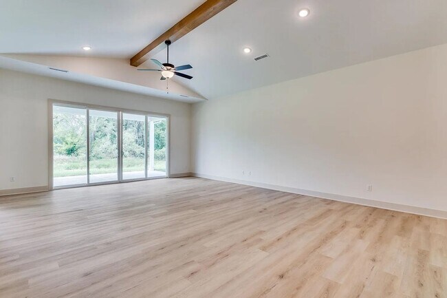 Foto del edificio - Beautiful and Modern 2 Bedroom