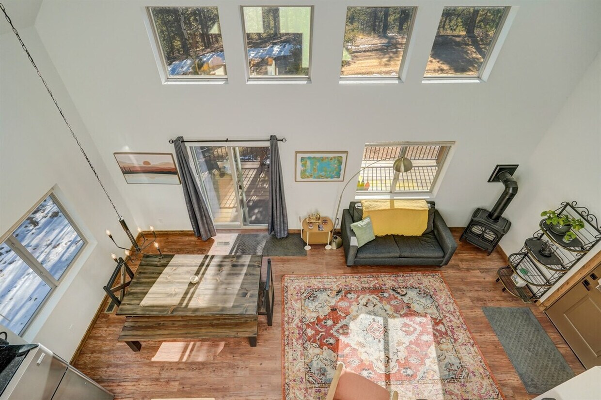 Foto principal - 71 Pinecrest Rd