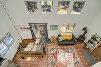 Building Photo - 123 Pinecrest Rd