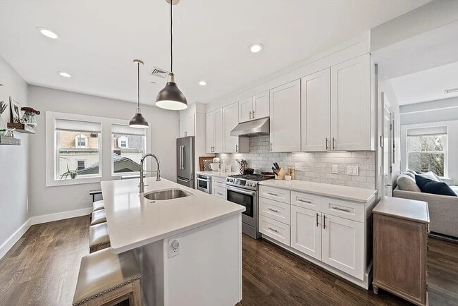 Foto del edificio - 230 Bowen St