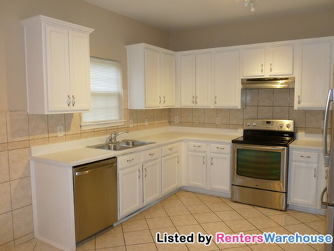 Building Photo - 1557 Bridgecrest Dr