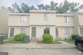 Building Photo - 251 Knight Dr