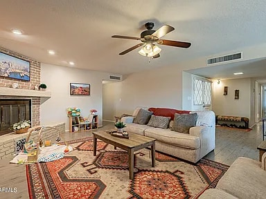 Primary Photo - 1835 E Concorda Dr