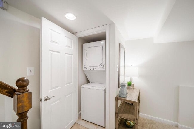 Foto del edificio - 2615 Sherman Ave NW