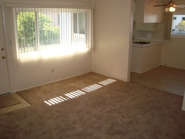 Building Photo - Three Bedroom Apartment in La Mesa!
