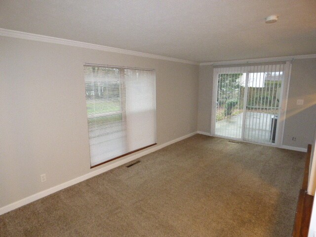 Building Photo - Gahanna Two Story
