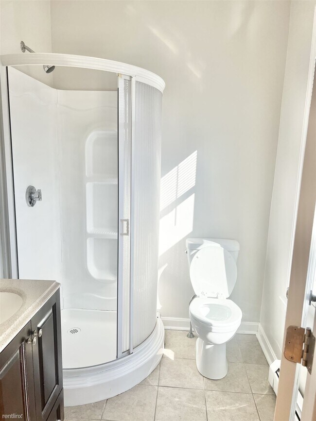 Foto del edificio - 2 br, 2 bath Triplex - 35 Edgewood Street ...