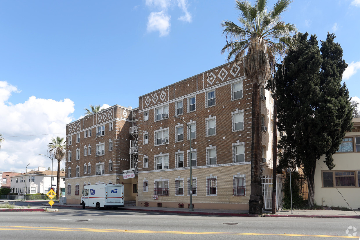 Fotografía del edificio - Hoover Apartments