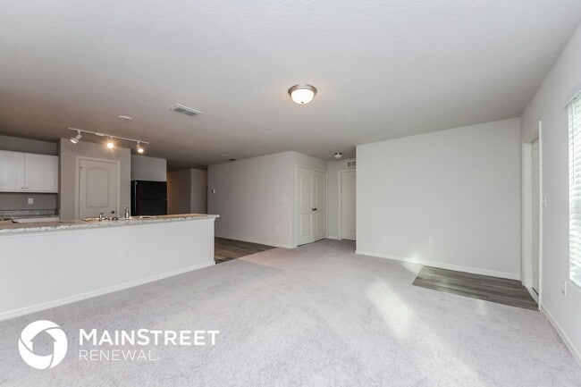 Building Photo - 208 Gladiola Ct