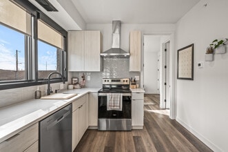 Building Photo - Olive Apartments