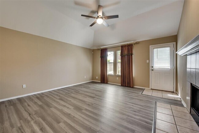 Building Photo - 3219 Guadaloupe