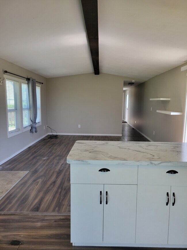 Photo du bâtiment - 9761 Prest Rd