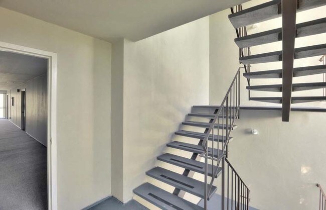 Building Photo - 251 San Anselmo Ave S