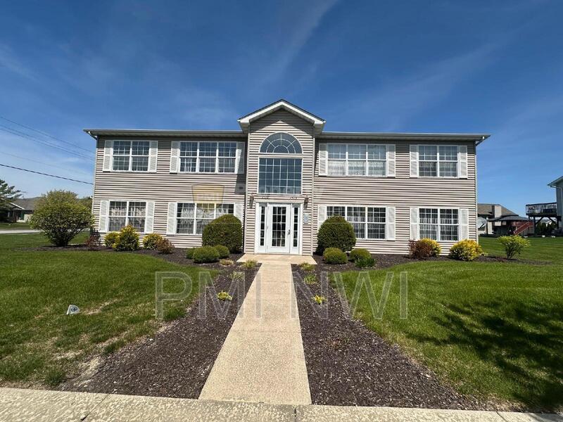 Primary Photo - 1510-1516-1516 W 86th Ln