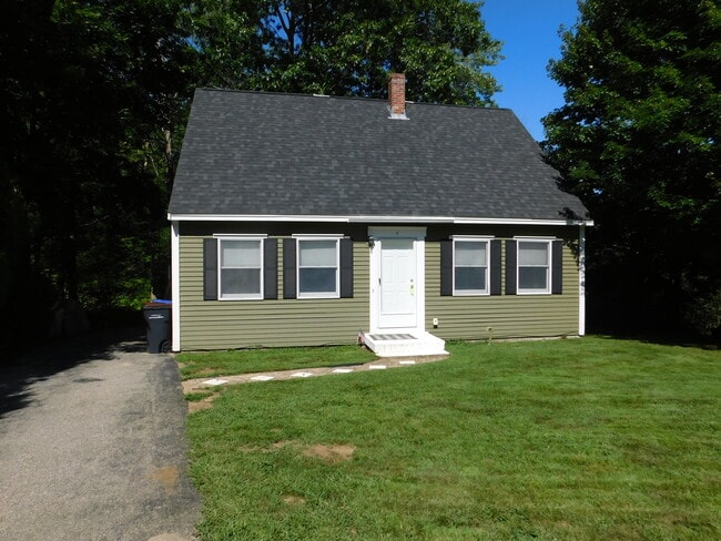 Building Photo - 4 Willow Creek Ln